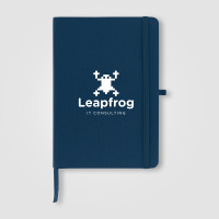 Marineblau (#01426A)